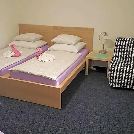 Ubytovani Nemcicky 3* Němčičky
