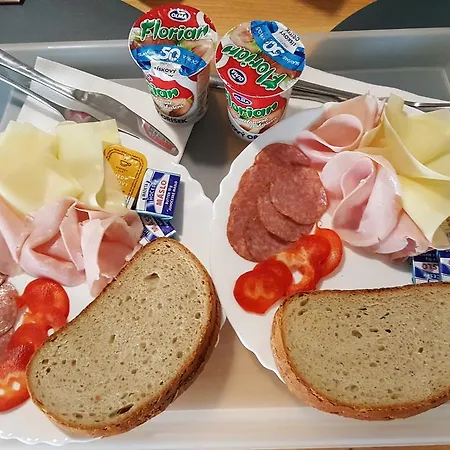 Ubytovani Nemcicky 3* Němčičky